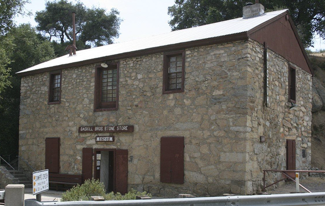 stone store 295b